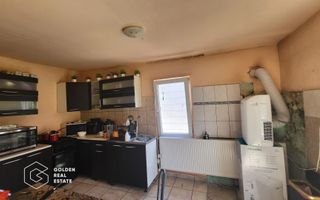 Casa in inima Urseniului - Poză 3