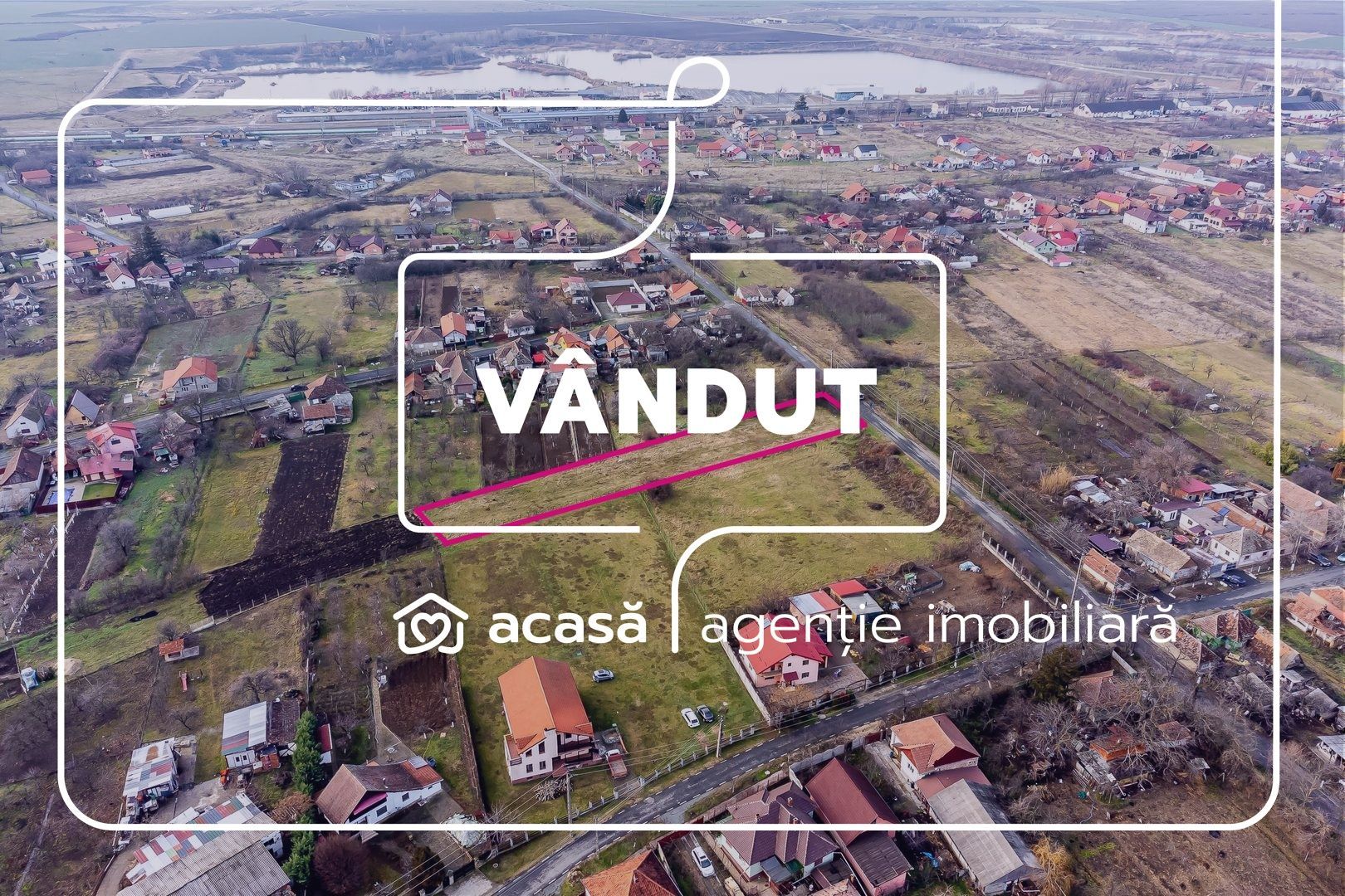 VANDUT! Teren generos în Ghioroc Suprafață 2400 mp. - Poză 1