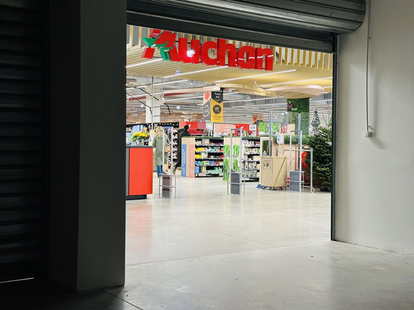 Auchan Buziasului | Spatiu Comercial 80 mp - Acces din interior | 0% - Poză 3