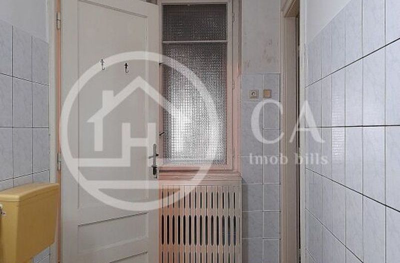 Apartament la casa cu 4 camere de vanzare zona ultracentrala Oradea - Poză 10