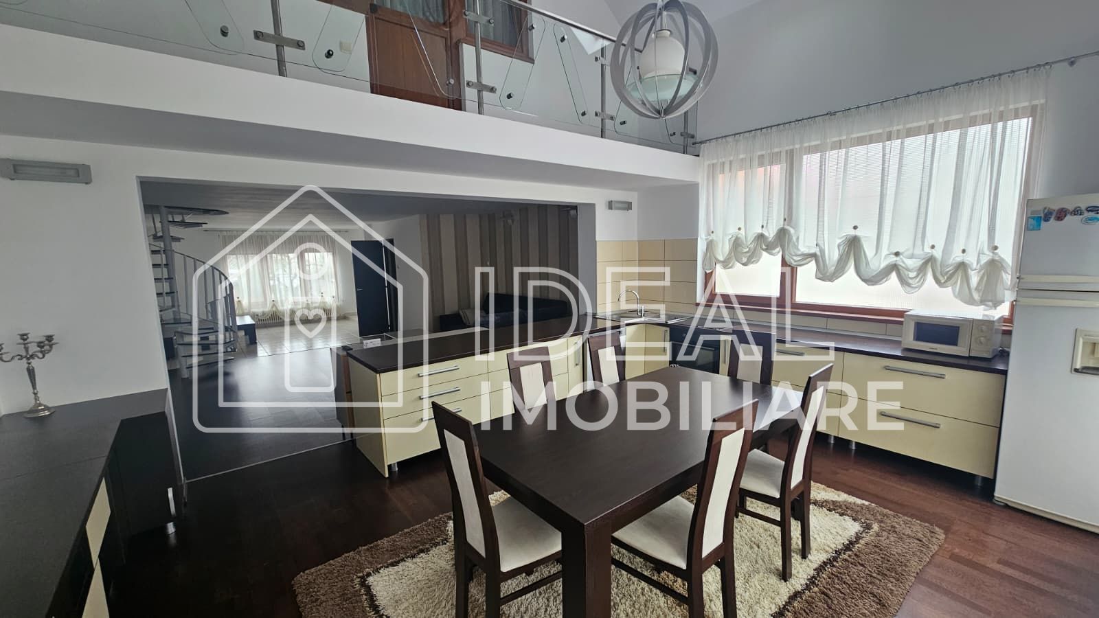 Casa Individuala cu 4 camere si garaj, zona Strand - Poză 5