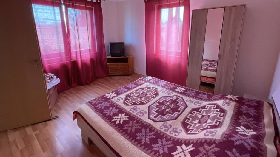 Casă spațioasă, confort ridicat, garaj și teren generos, zona Aradului - Poză 13