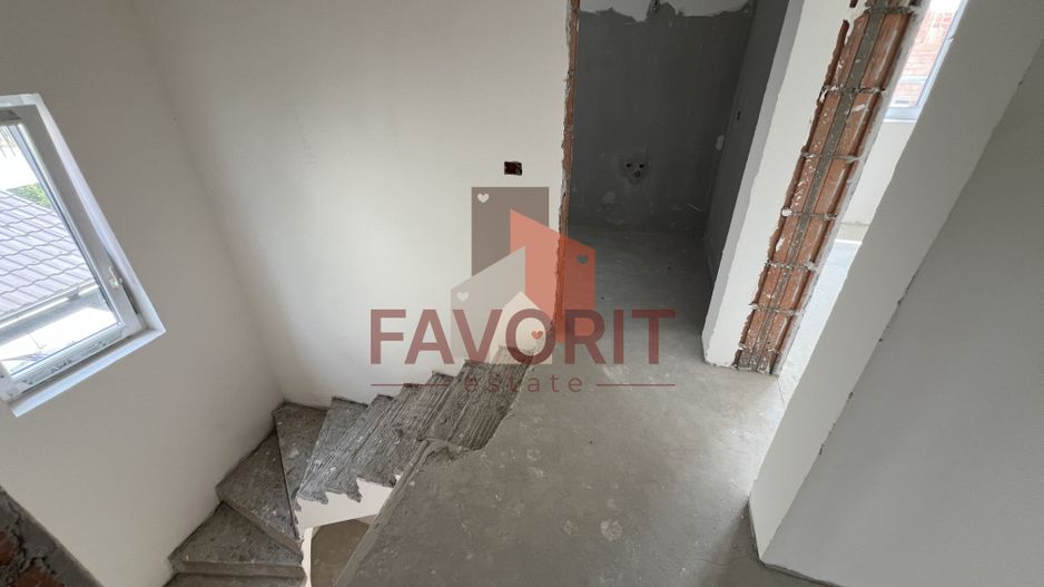 Duplex 4 camere despartit prin camera tehnica | Chisoda - Poză 8