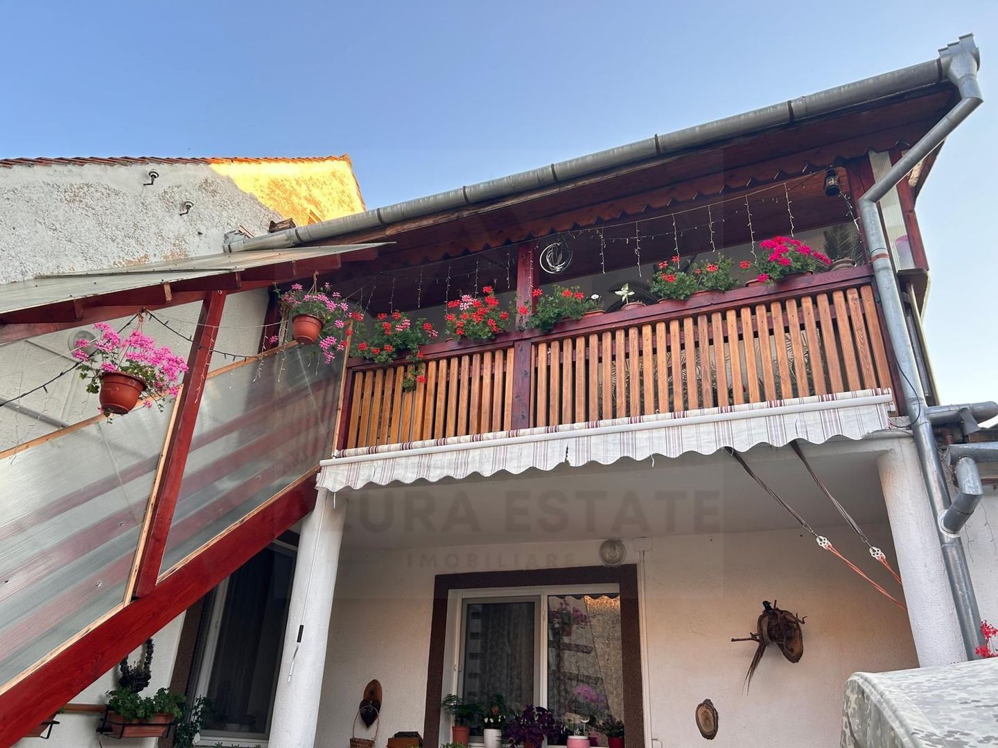 Casa 3 camere 73,73 mp parter 2 pivnite si magazie centru Cisnadie - Poză 2