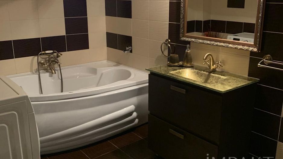 Apartament cu două camere, cartier Andrei Muresanu! - Poză 5