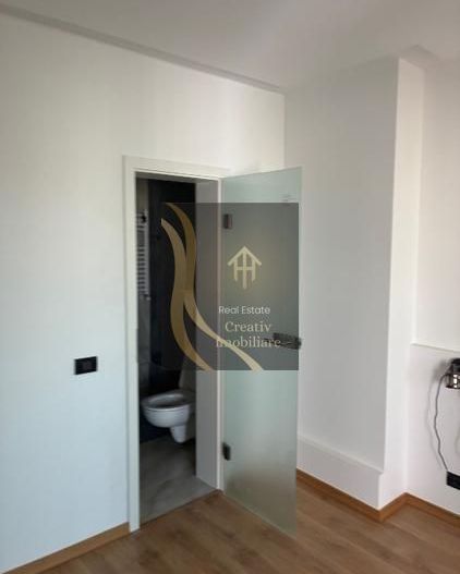 Vând apartament deosebit, zonă ultracentrală, renovat deosebit - Poză 5