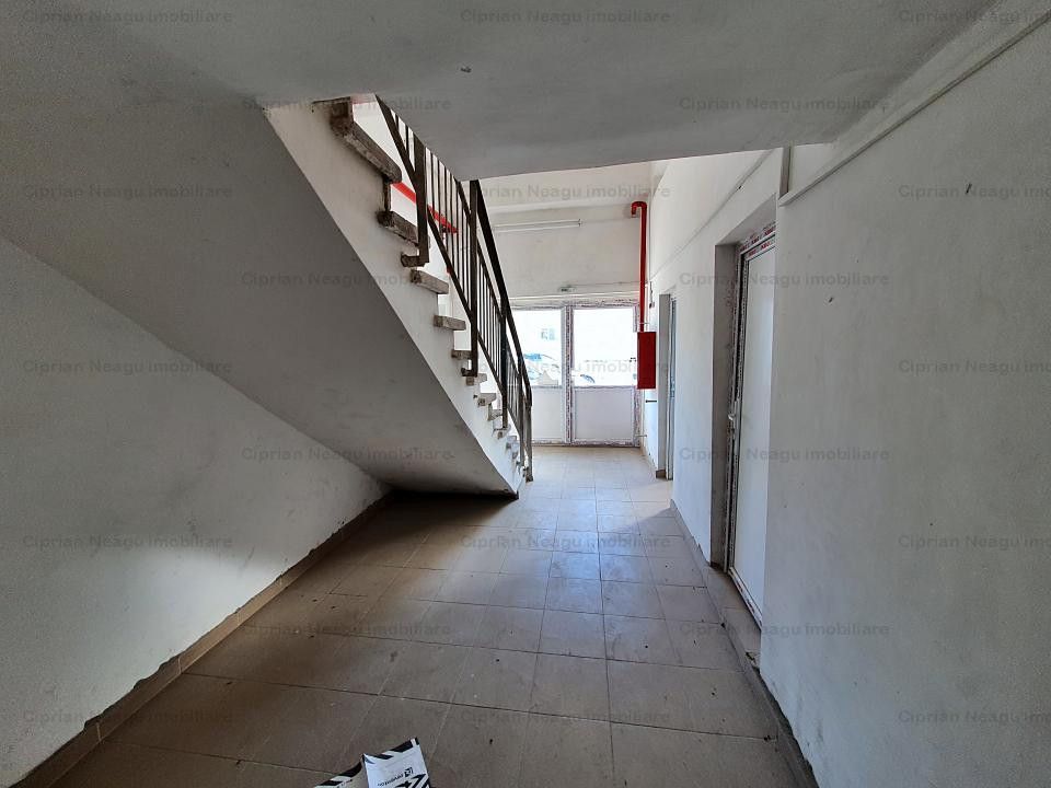 Hala De Inchiriat, zona Depozitelor Pitesti - Poză 9