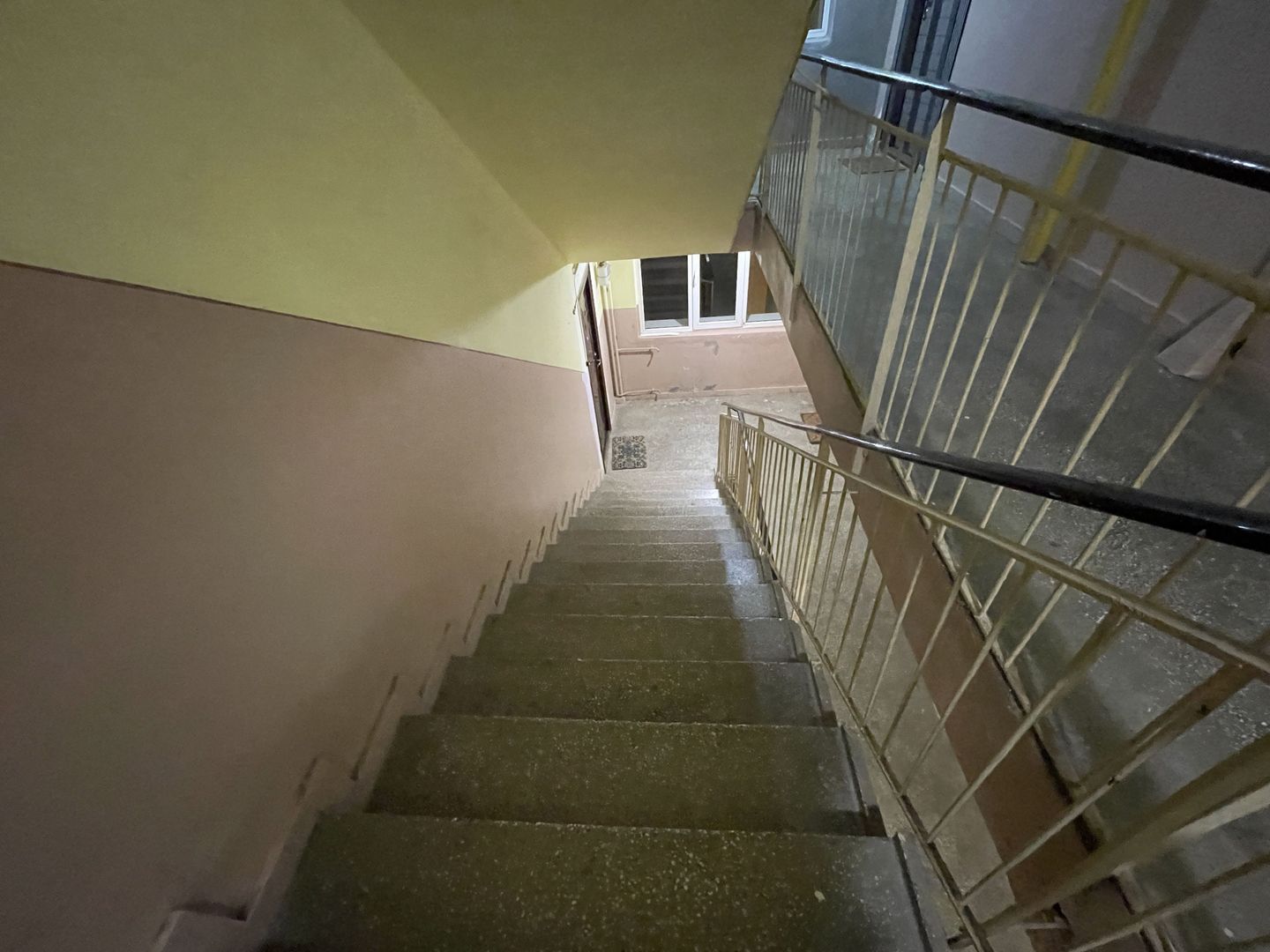 Apartament 2 camere,bloc reabilitat in zona -Torontalului - Poză 19