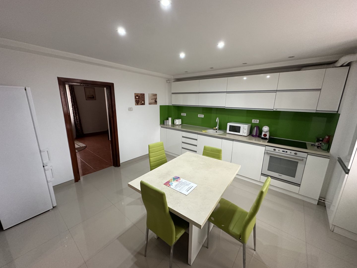 Apartament cu 3 camere în zona P-ta Unirii - Poză 5