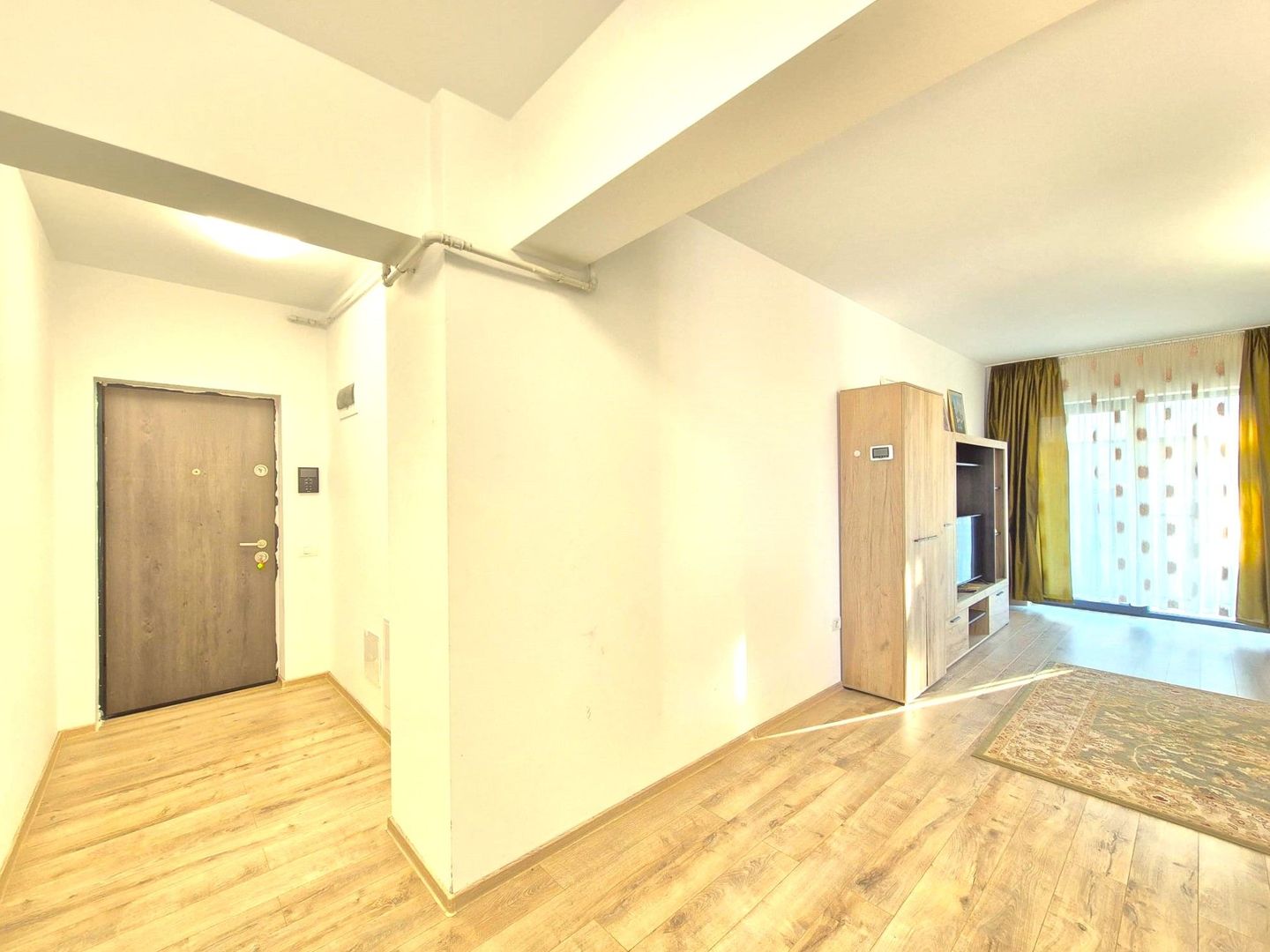 Apartament pretabil investiție, posibilitate achiziție loc parcare subteran - Poză 5