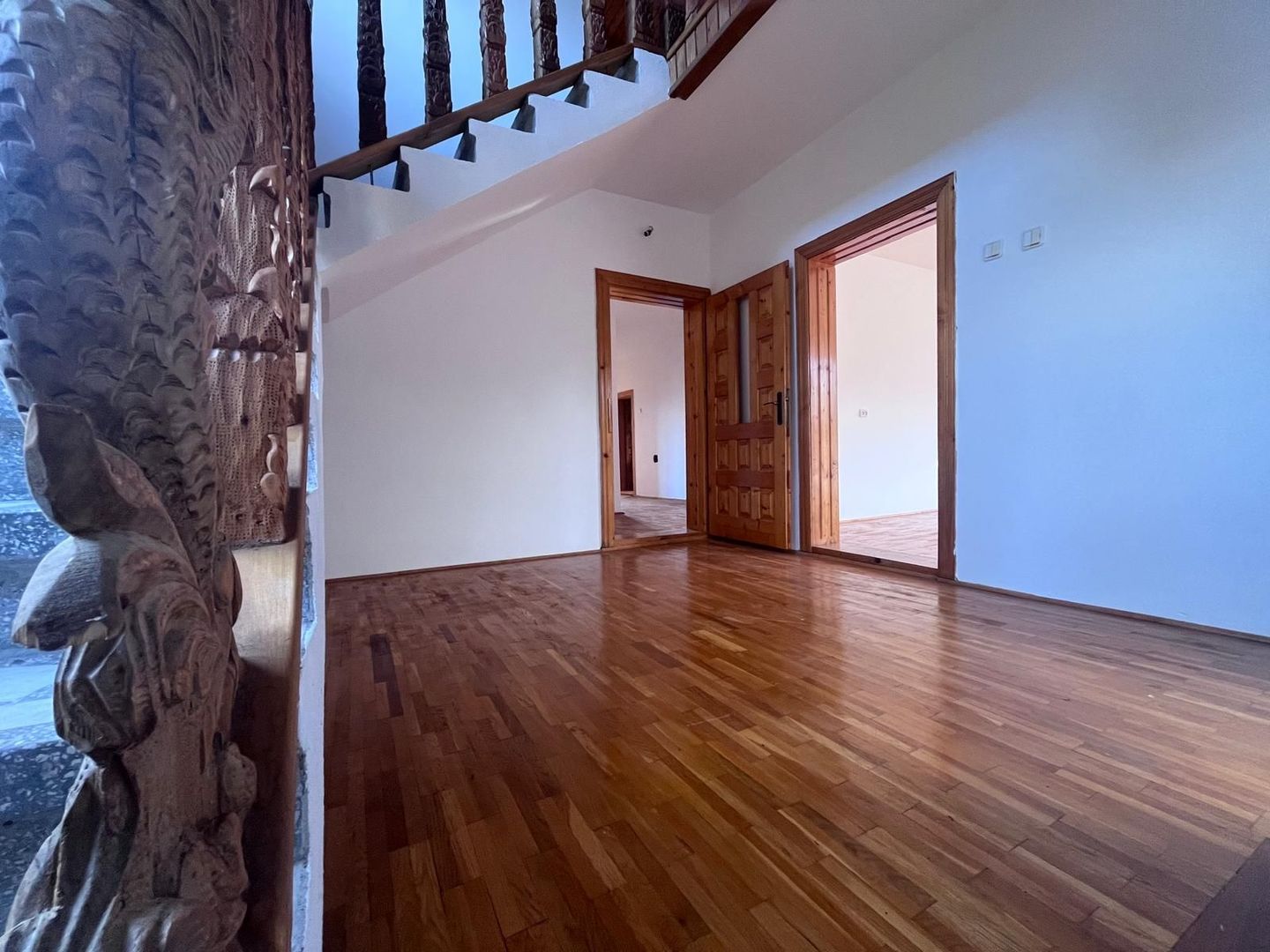 Vanzare casă spațioasă cu teren generos în Cândești Vale–jud Dambovita - Poză 13