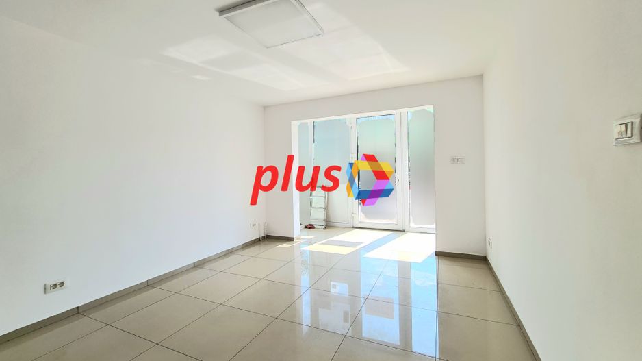 Spatiu comercial cu vad de închiriat Brasov - 106 mp  # plus-imo.ro - Poză 3