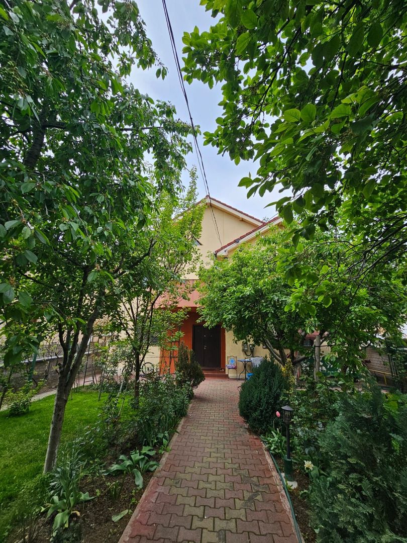 Casa- Str Tismana, zona Spitalul nr 1 - Poză 1