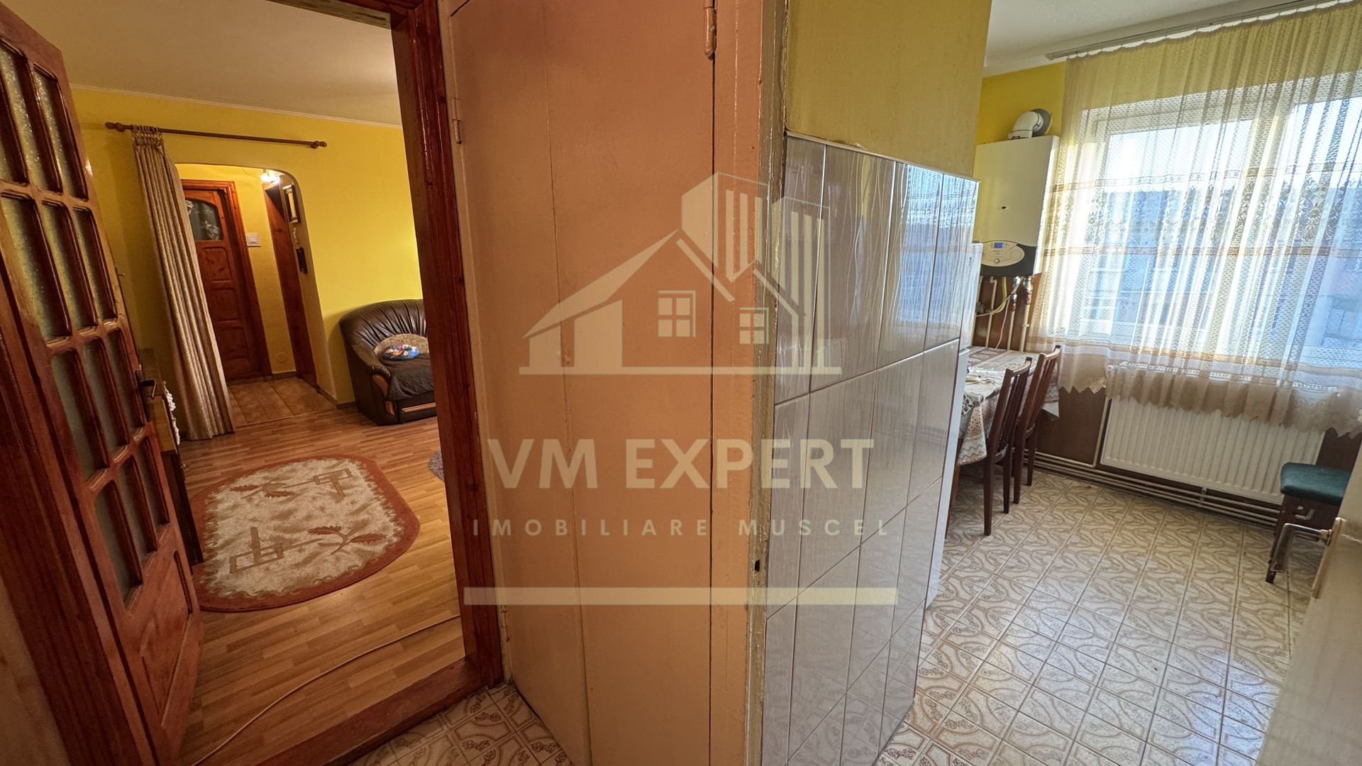 APARTAMENT 2 CAMERE ETAJ 4 VIȘOI CAMPULUNG - Poză 13