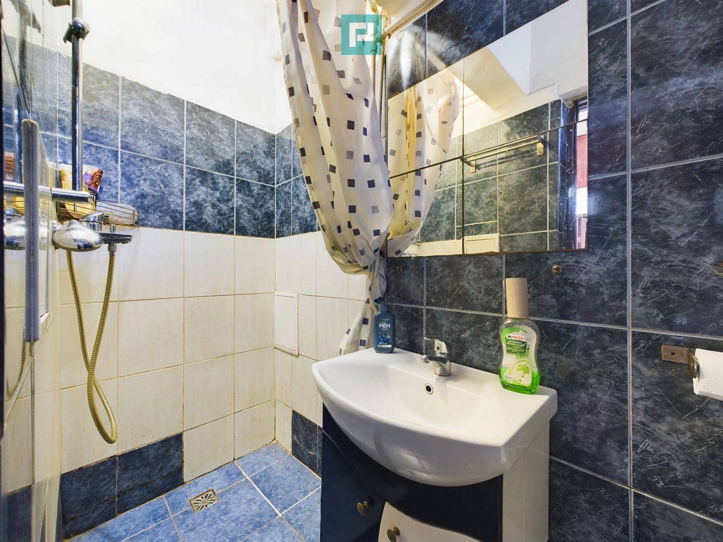 Apartament cu o cameră situat vizavi de Gara de Nord - Poză 6