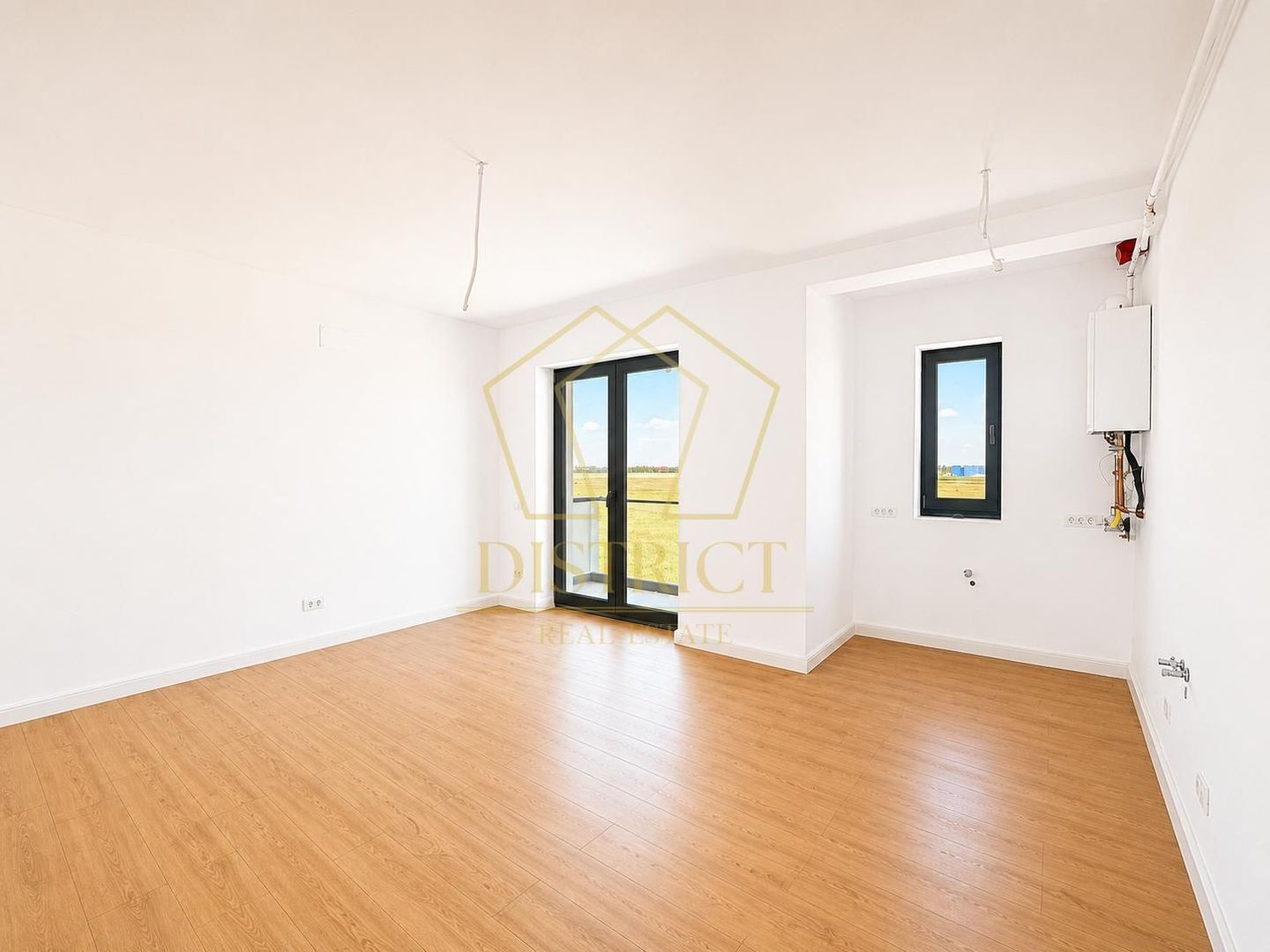 COMISION 0 | Apartament deosebit cu 4 camere | Torontalului - Poză 3