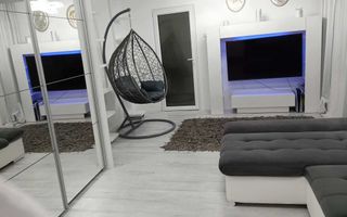 vând apartament 3 camere ultracentral, Satu Mare, - Poză 1