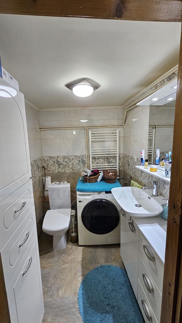 Casa 5 camere 3 bai garaj inchis si teren 700 mp utili in Lazaret - Poză 12