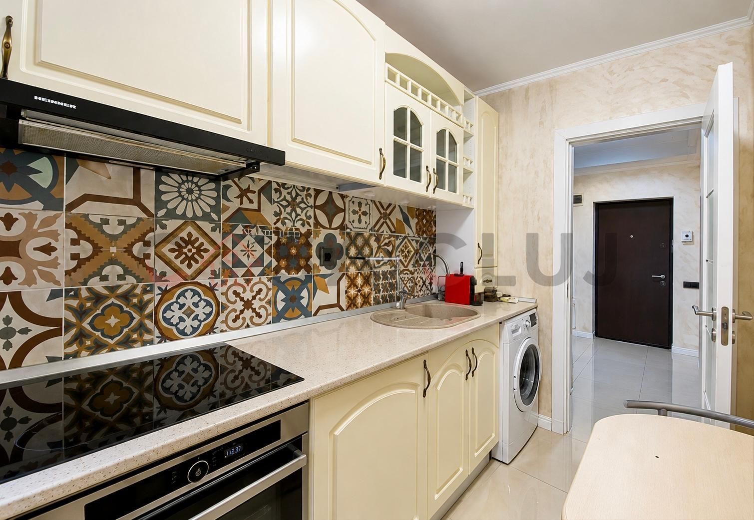 2 camere decomandate, finisaje moderne, zona Vivo - Poză 3