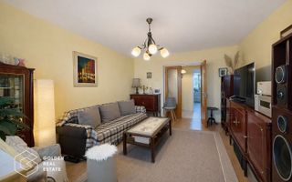 Apartament 5 camere decomandat, cu garaj si boxa, zona Vlaicu - Poză 2