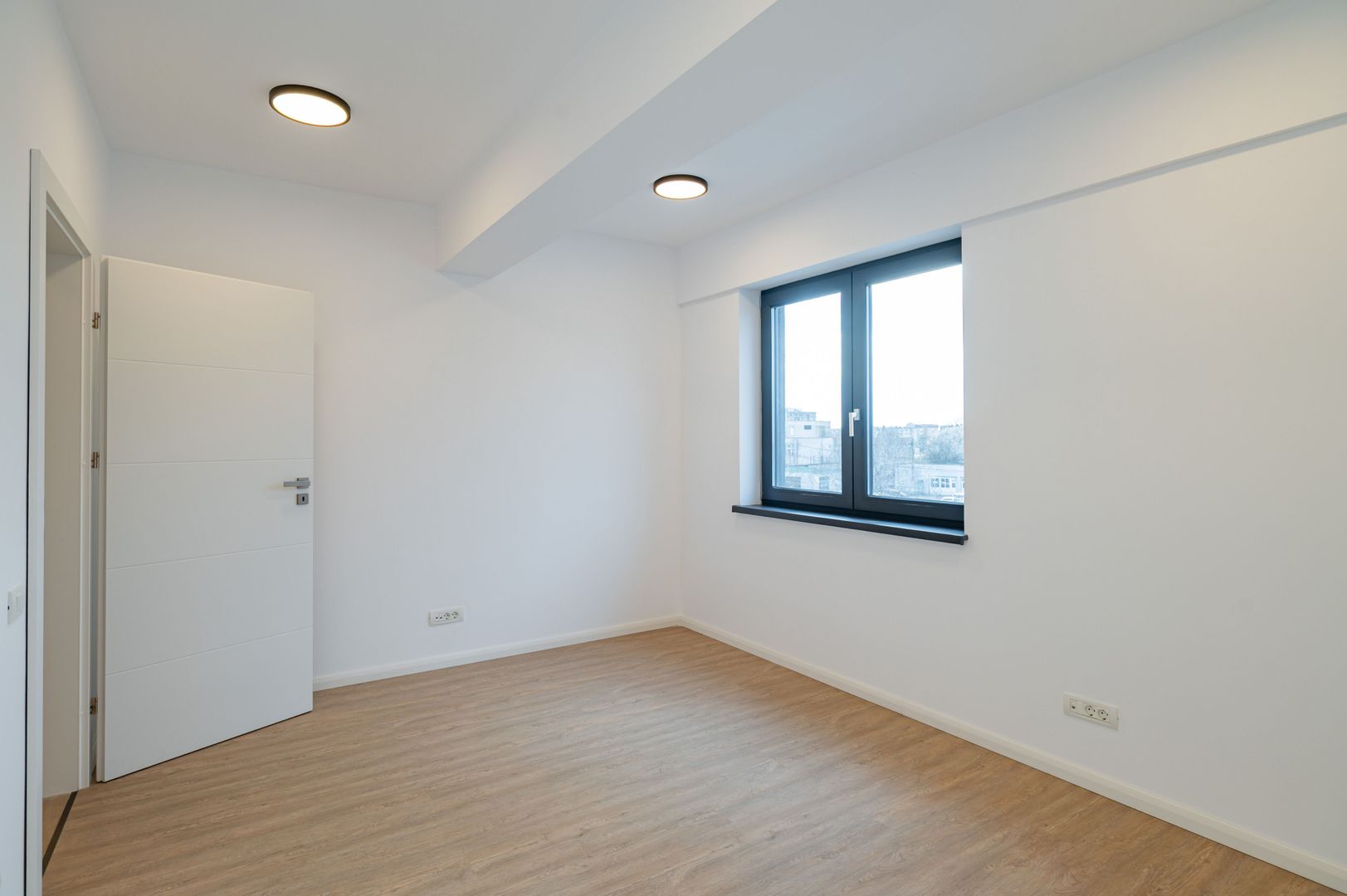 NOU! Spatii de birouri premium de inchiriat | Bdul 1 Mai | Parcare - Poză 4