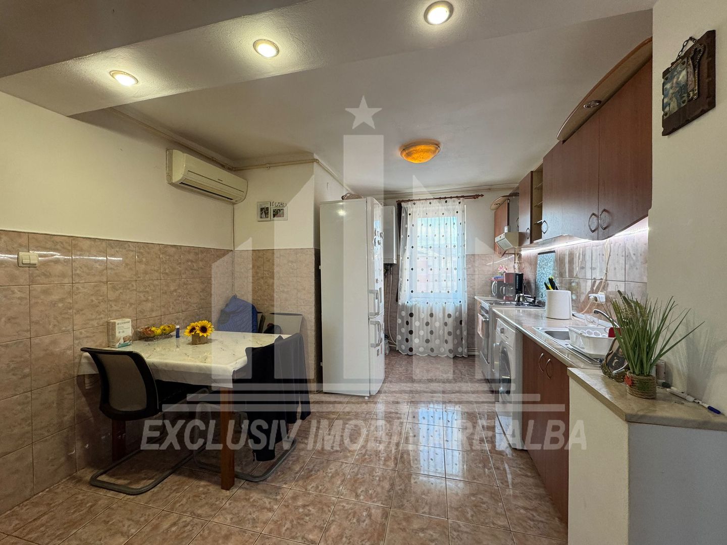 Apartament 3 camere decomandate | 66 mp | Mobilat si utilat | Ampoi 1 - Poză 2