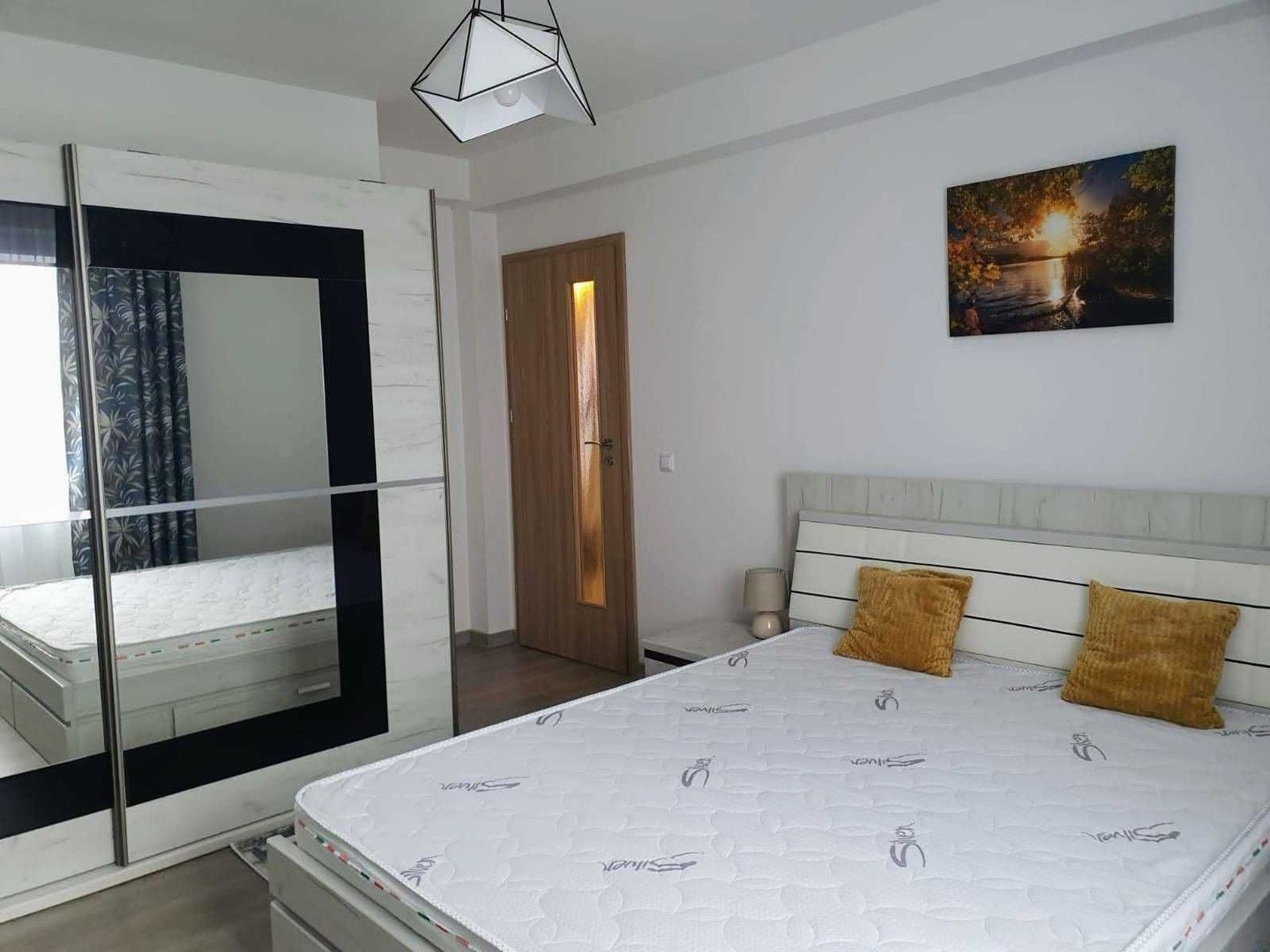 Apartament cu 2 camere in zona Cetate - Poză 4