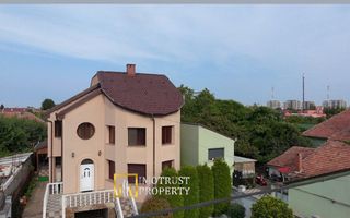 🏡 VILA DEOSEBITĂ DE VÂNZARE ÎN ARAD – ZONA CENTRALĂ - Poză 1