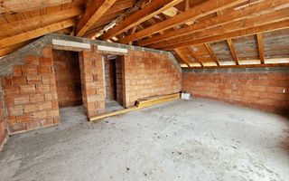 COMISION ZERO! Casa la rosu, P+1, 300 mp teren, cu utilitati, Lancram - Poză 17