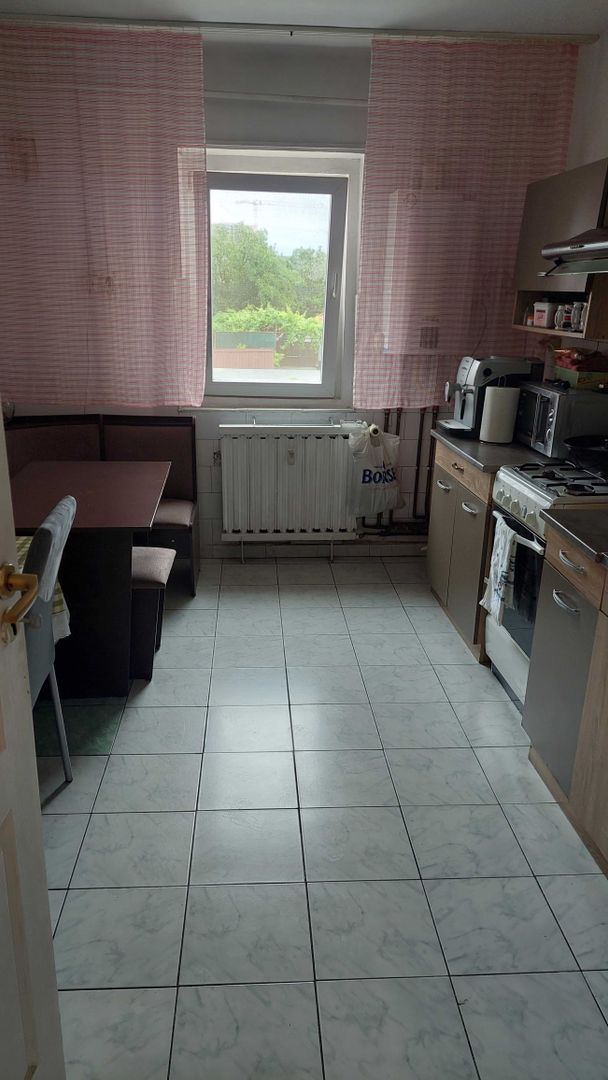 Lipovei | 4 Camere | Etaj 1 | Decomandat | Centrala Proprie - Poză 2