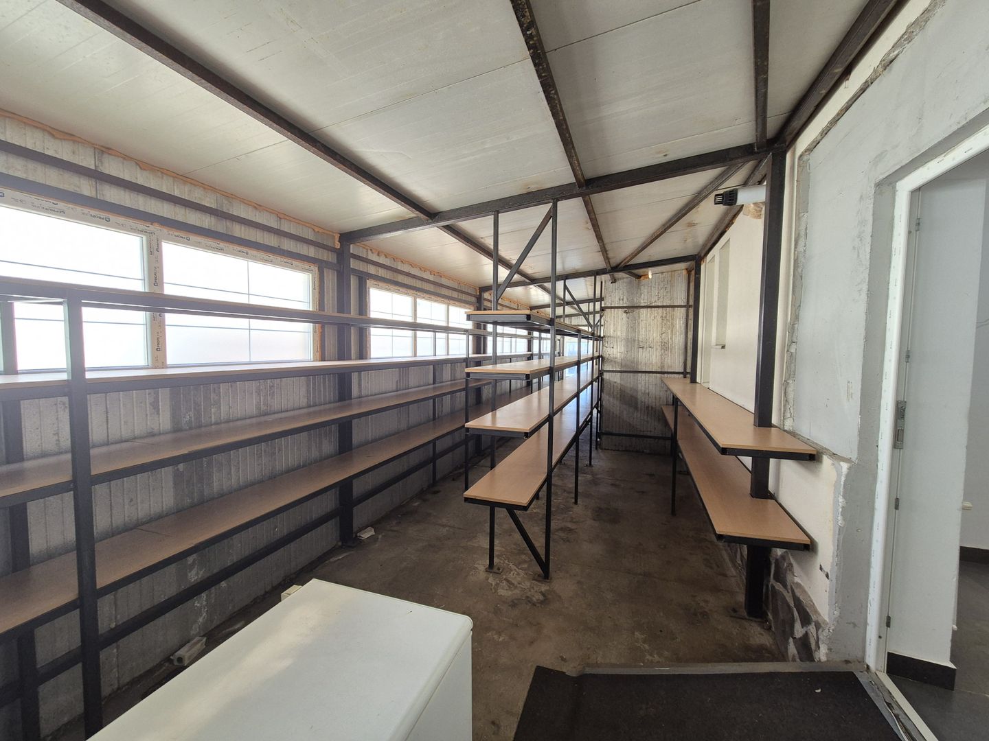 Spatiu comercial 109,54 + 2 locuri de parcare - Varteju - Poză 10