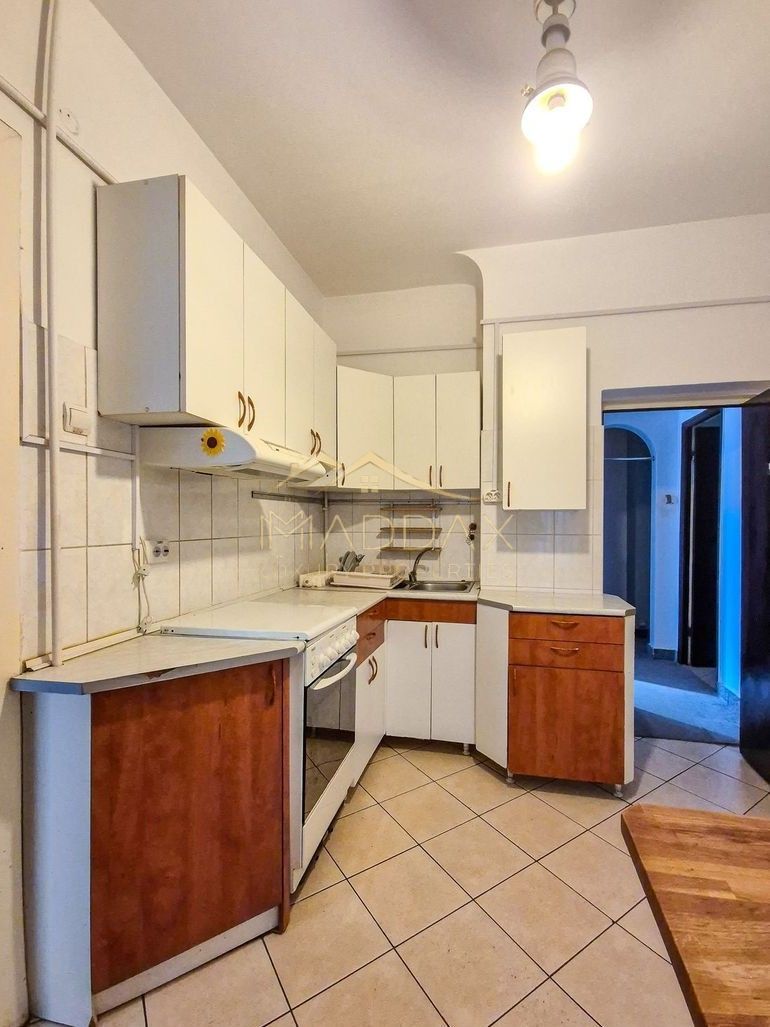 Apartament parter Piața Romană | 5 camere | Curte | 8 Locuri de Parcare - Poză 28