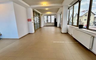 Spatiu de birouri/comercial de închiriat - Poză 1
