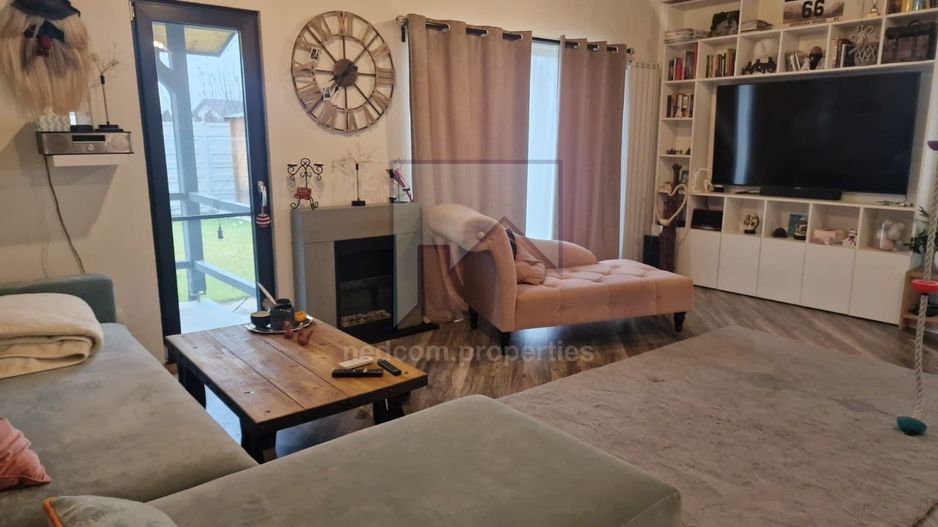 Vanzare Casa Individuala cu 700mp teren - Stefanestii De Sus - Poză 1