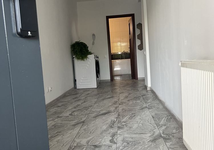 Inchriez apartament  40 mp,Bucuresti utilat ,renovat 15 min Pta Unirii - Poză 5