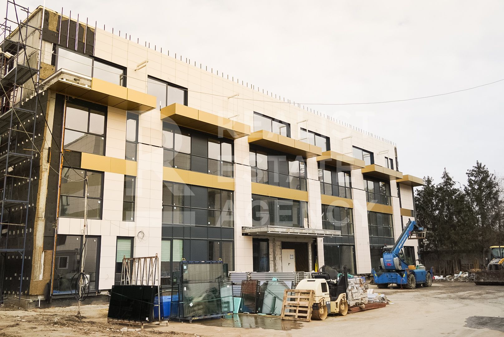 Apartament cu 4 camere - vedere spre padure, Iancu Nicolae - Poză 2