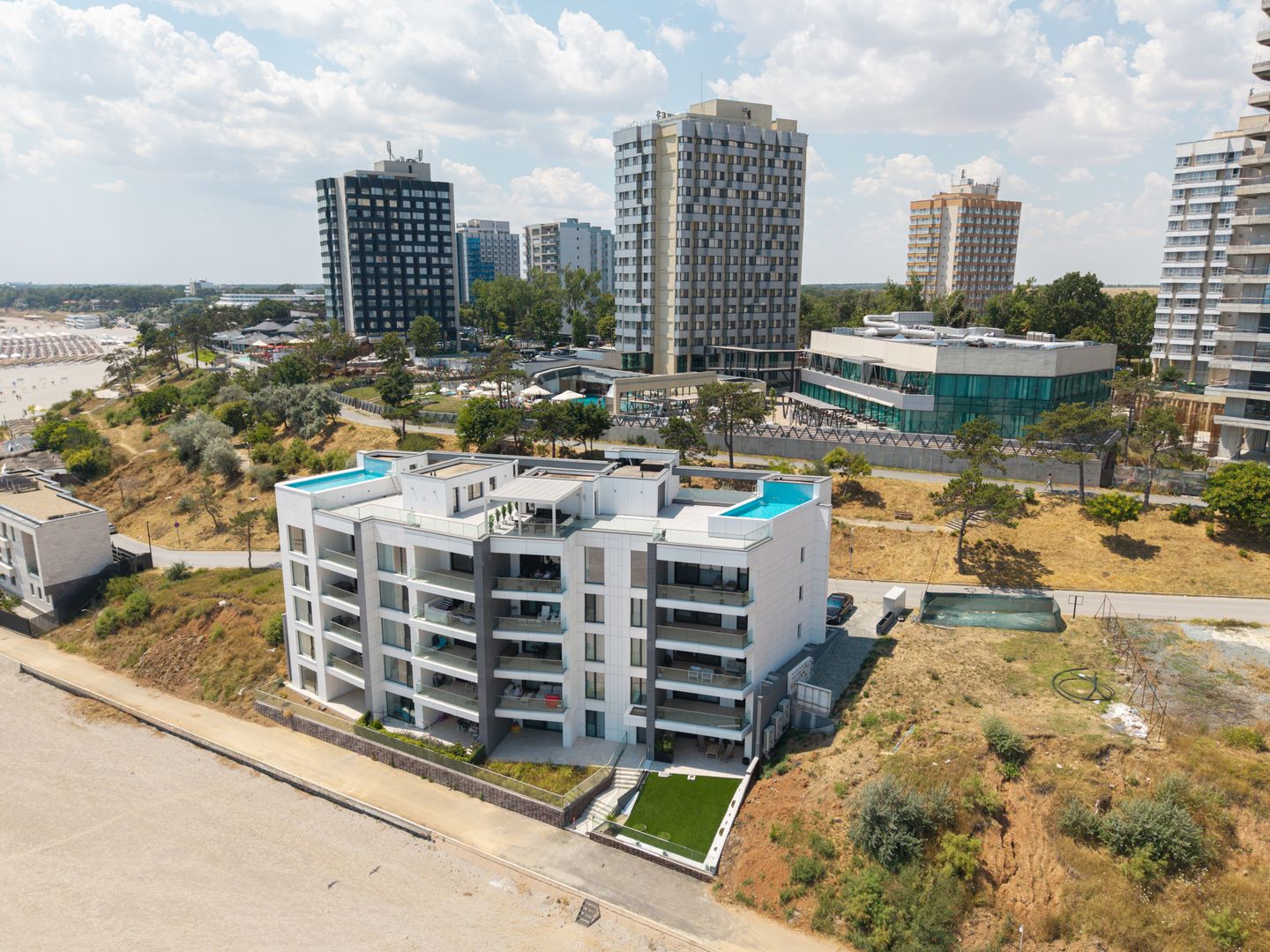 PENTHOUSE CU PISCINA, VEDERE PANORAMICA LA MARE/FALEZA OLIMP - Poză 28