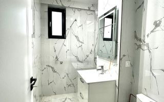 De vanzare, apartament cu 3 camere, zona Centrala - Poză 7