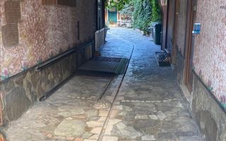 Pensiune cu 18 camere in centrul Brasovului - Poză 17