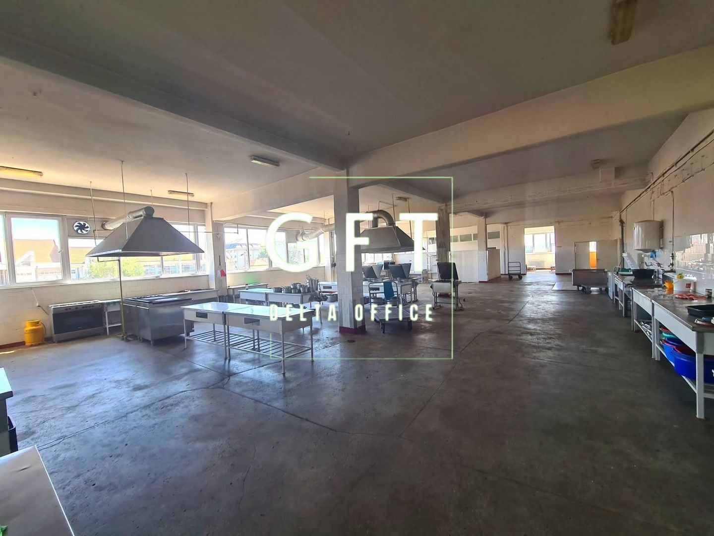 Cladire multifunctionala in Bistrita -3244mp-1.700.000 euro - Poză 4