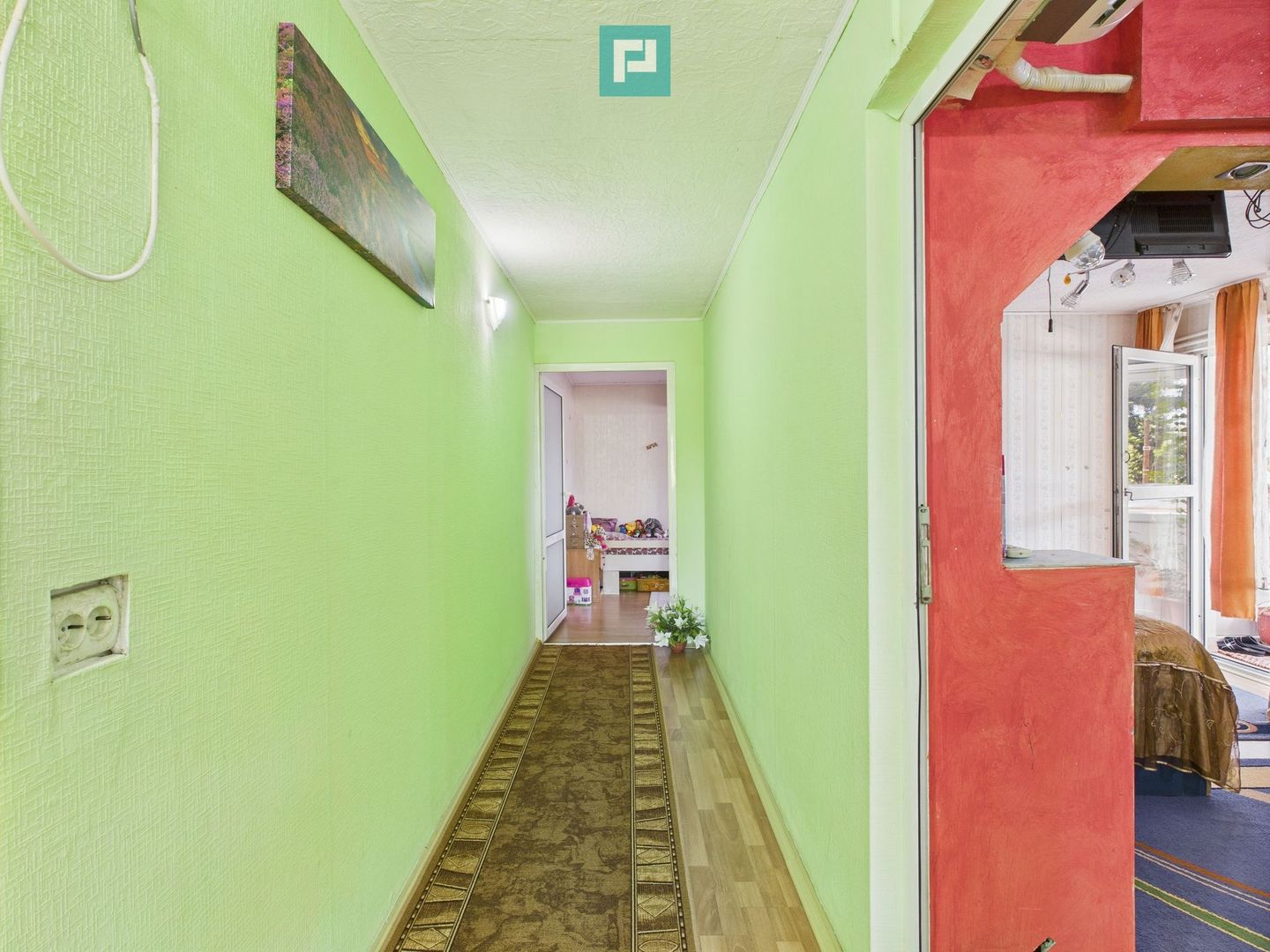 Casă cu 4 camere pe Bd. Laminorului – modernă și întreținută - Poză 16