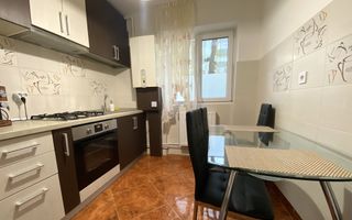 Apartament cu 2 Camere, Zona Cetate - Poză 6