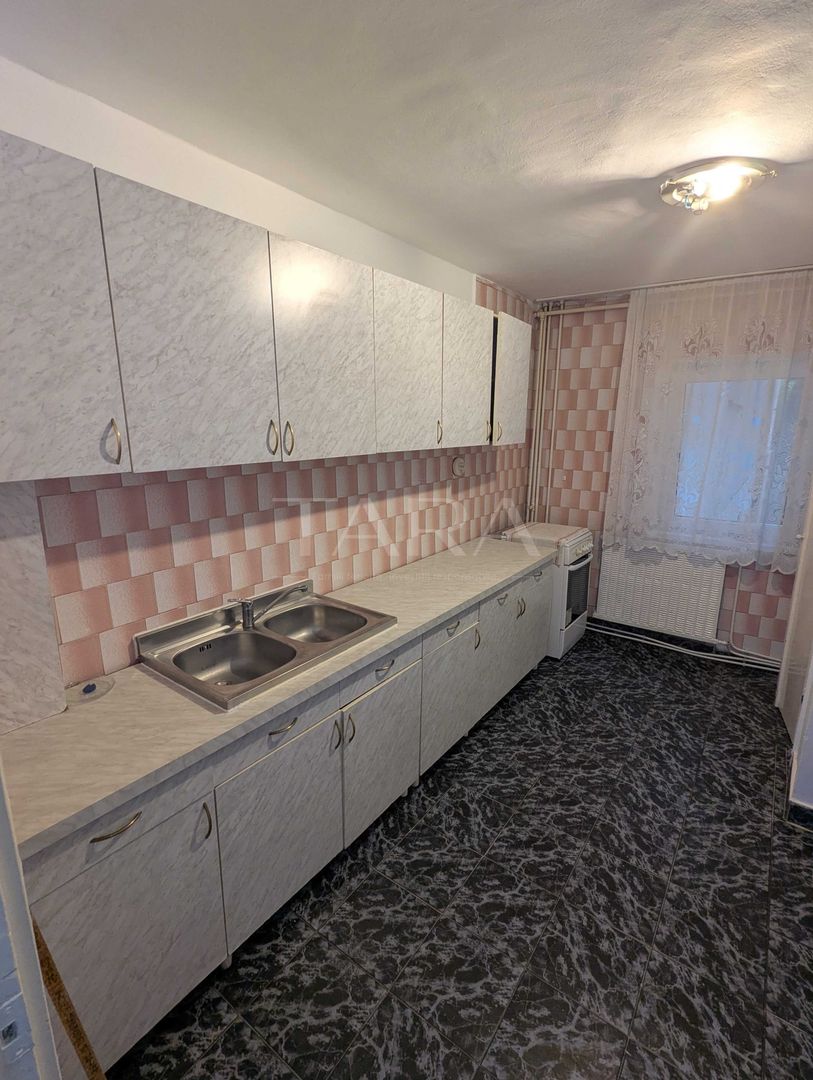 Apartament 4 camere, ideal pentru familie,zona Kaufland - Poză 1
