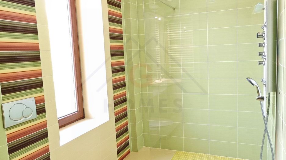 Casa spatioasa. Pretabil si pt. clinica, invatamant, camin varstnici. - Poză 31