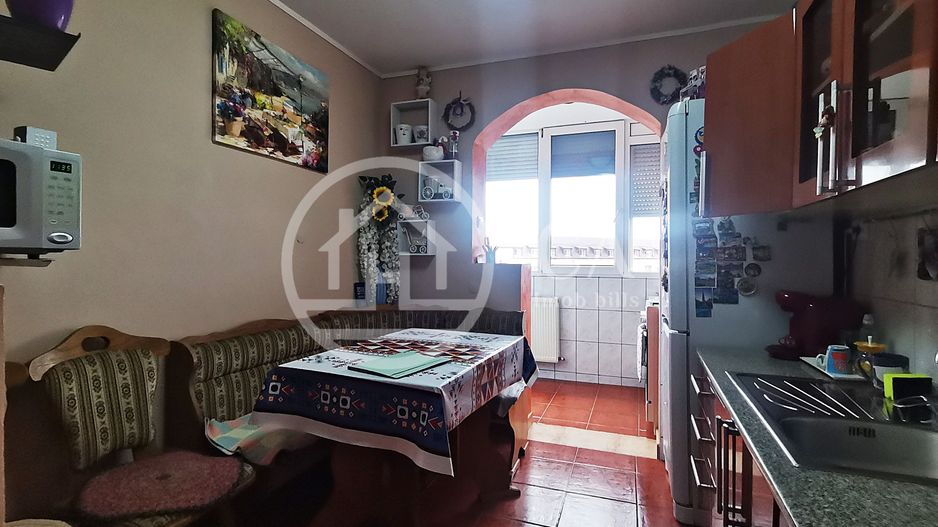 Apartament de vânzare cu 2 camere în zona Iosia, Oradea - Poză 3