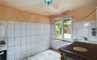 Casă cu 3 camere de vânzare în Bujac - Poză 10
