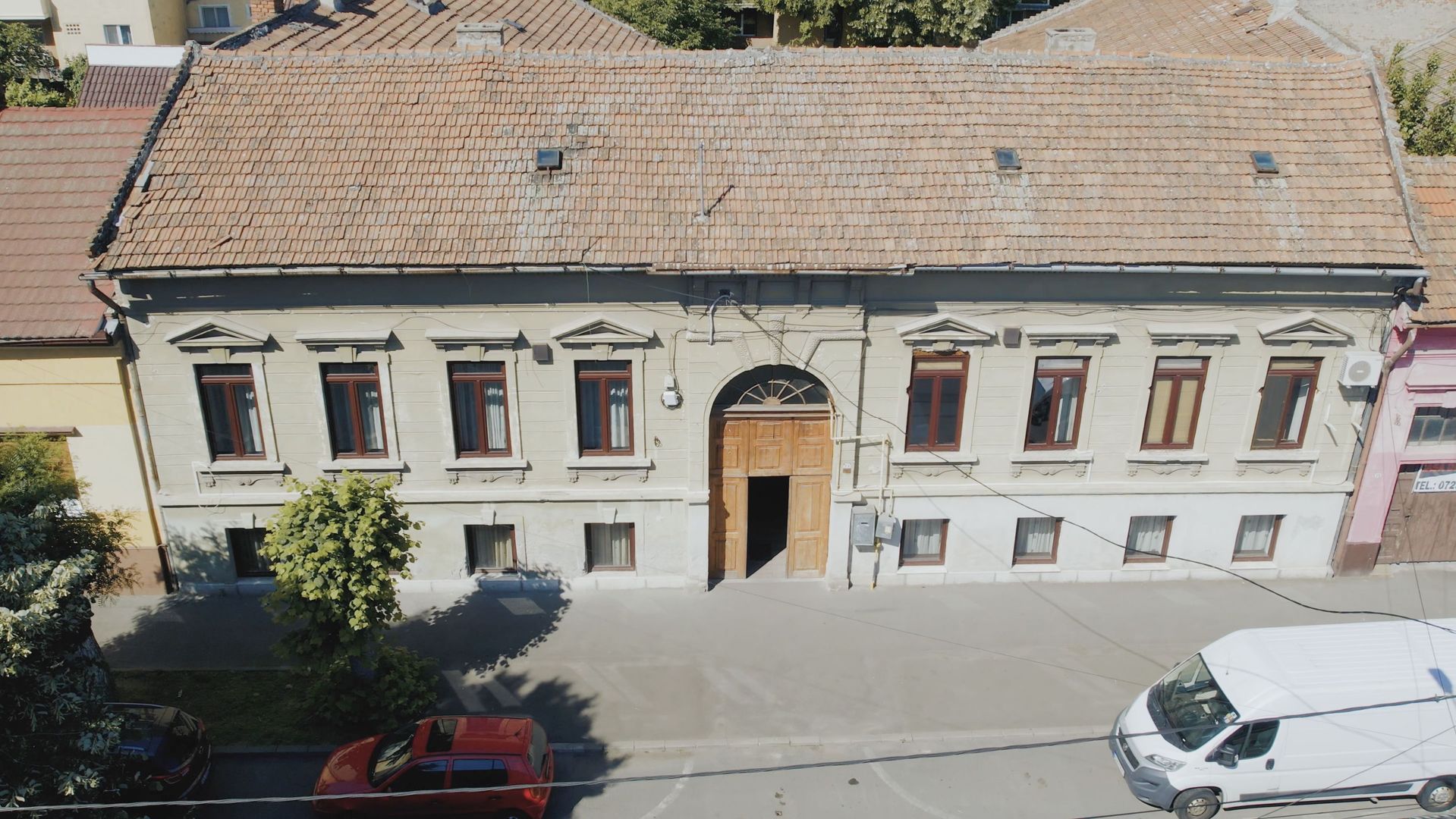 Clădire cu 11 apartamente situată ultracentral - Poză 1