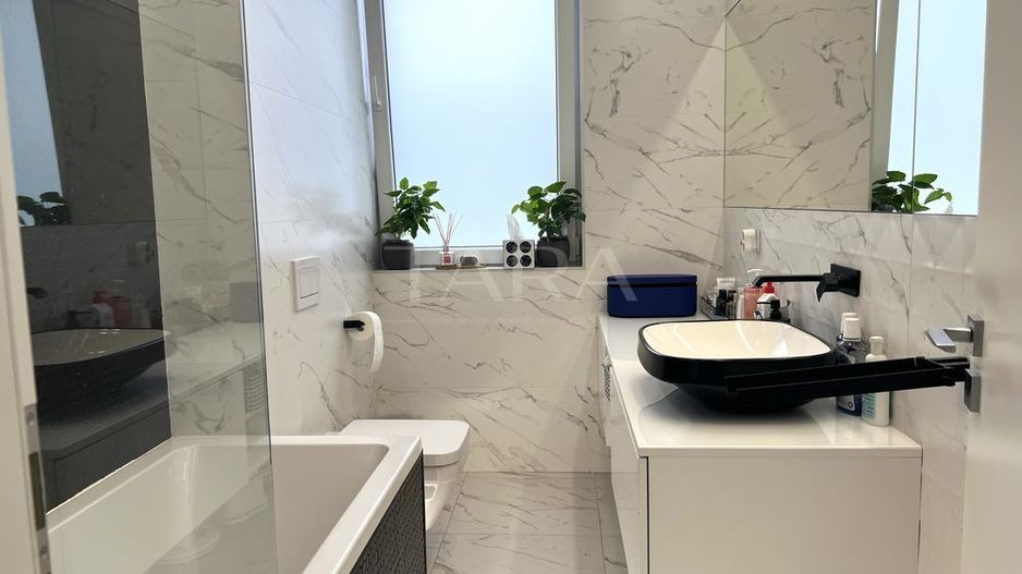 Penthouse modern, 120 mp, 60 mp terase, 2 parcari, Iulius Mall. - Poză 7