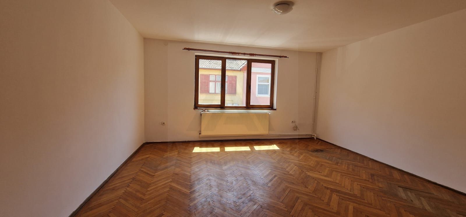 Casa P+1+M cu 5 camere teren 486 mp garaj si filigorie in Trei Stejari - Poză 11