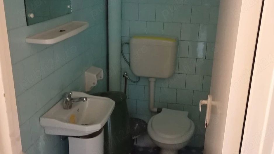 Apartament 3 camere de vanzare - Poză 1